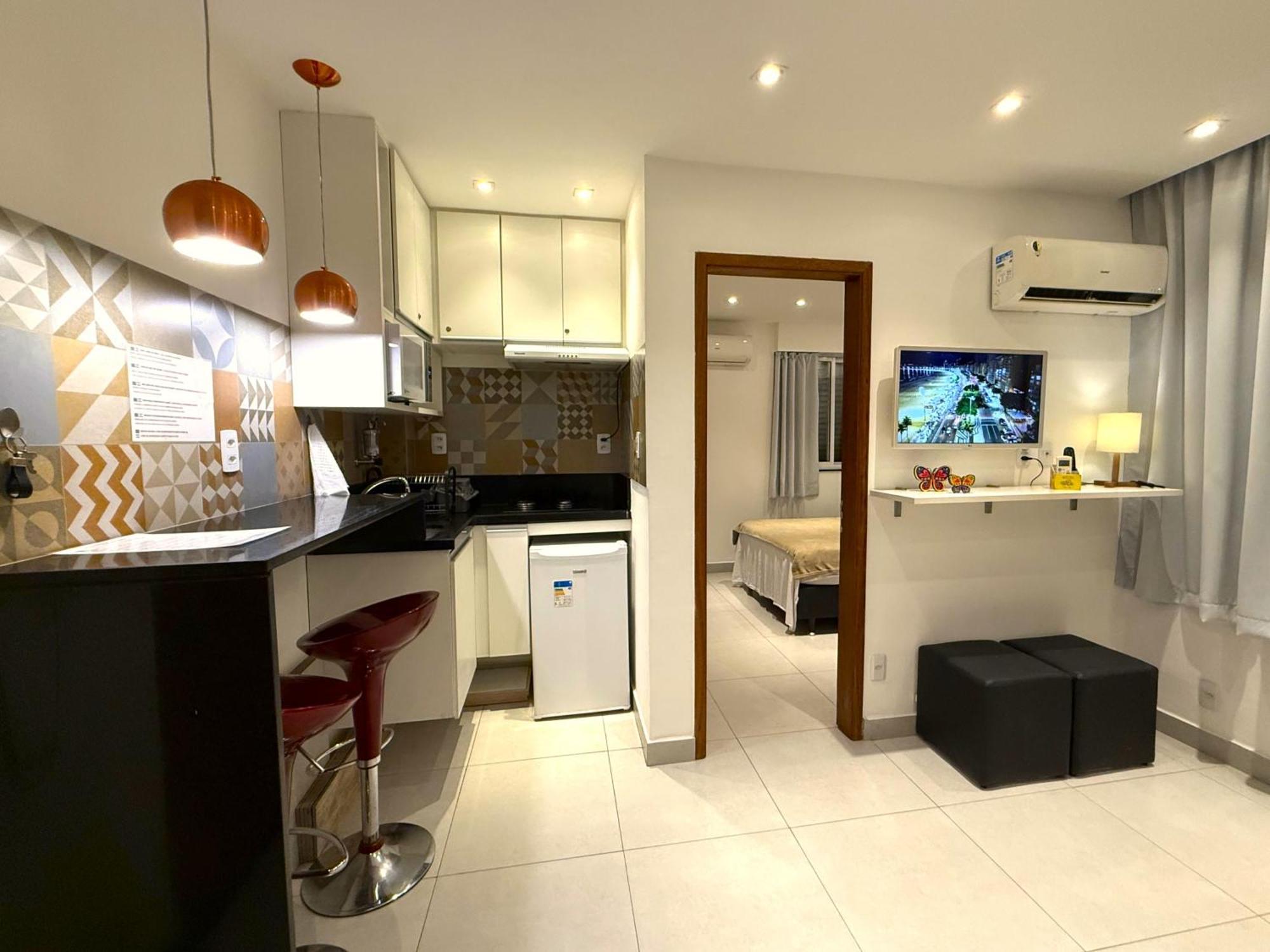 The Best Apartment In Copacabana - Quarto E Sala - Rio de Janeiro — Photos 3